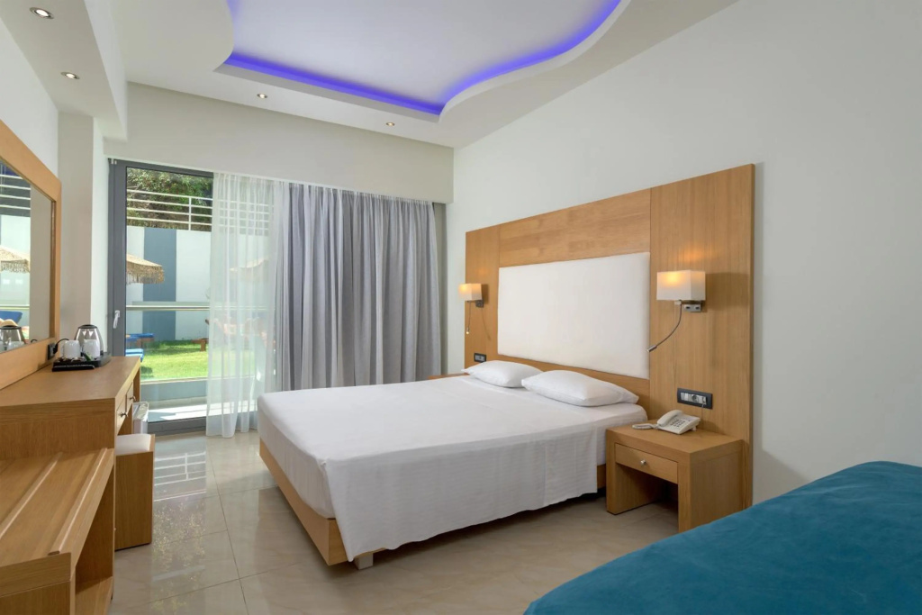 Oceanis Hotel — 5