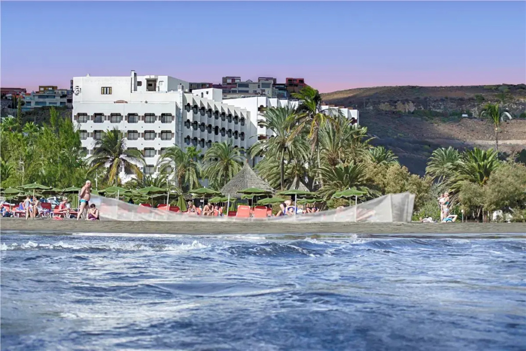 Beach & Waterfront