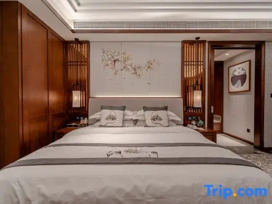 Deluxe Double room (full double bed)