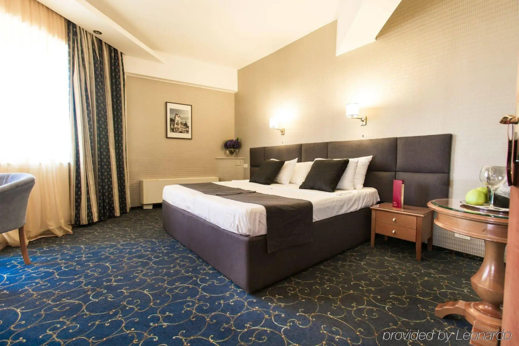 Crystal Palace Hotel - Général