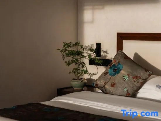 Standard Double room with view (full double bed)