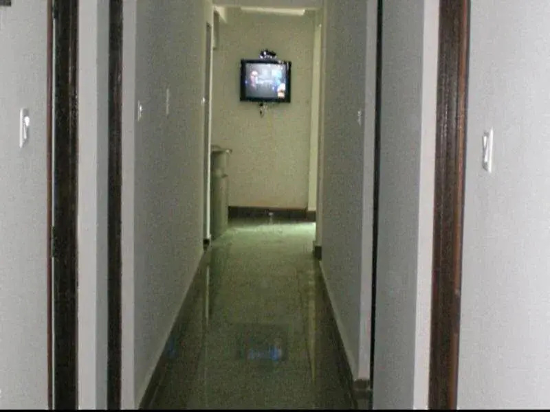 Lobby & Reception