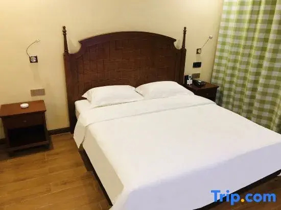 Business Double room (full double bed)