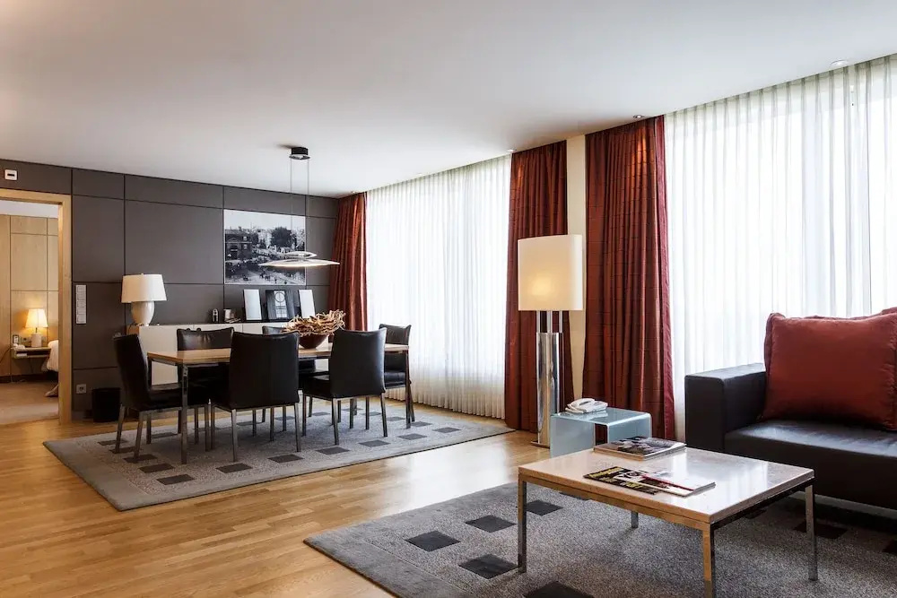 Steigenberger Airport Hotel Amsterdam - Tap to explore photos
