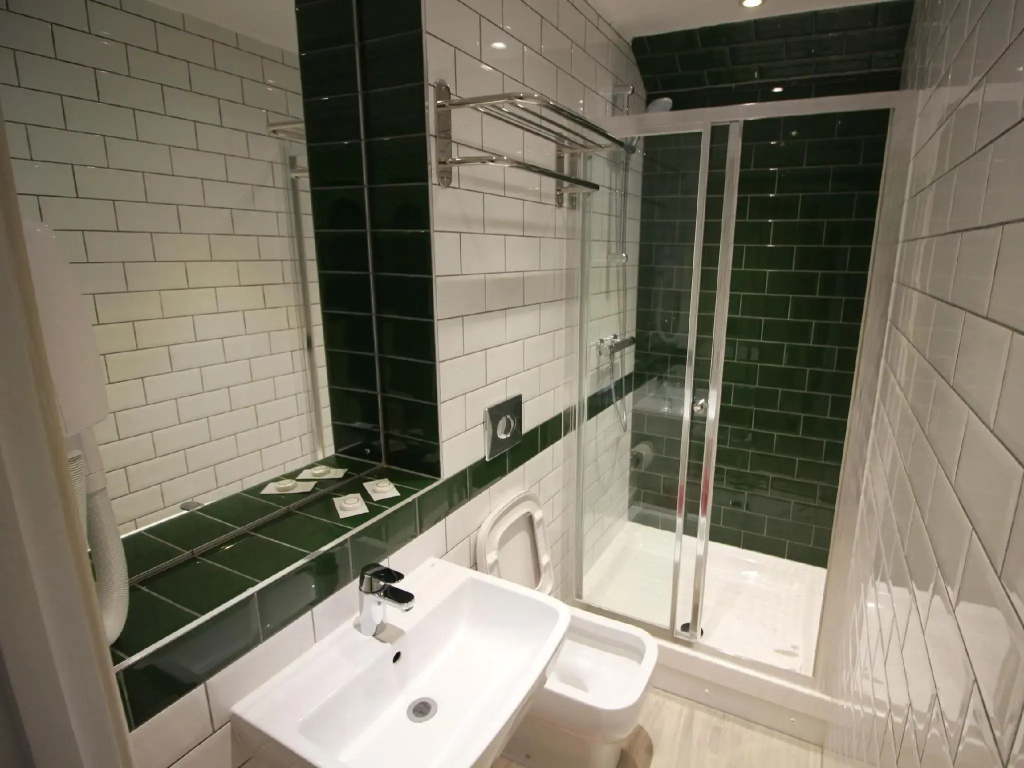 Best Western Queens Crystal Palace - Chambres