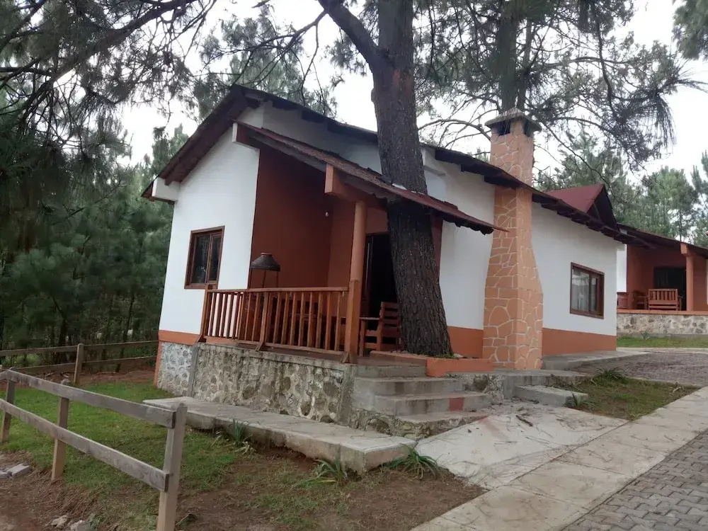 3 Bedrooms Standard Family room with balcony