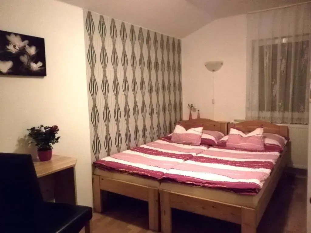 Napsugár Vendégház - фото 8