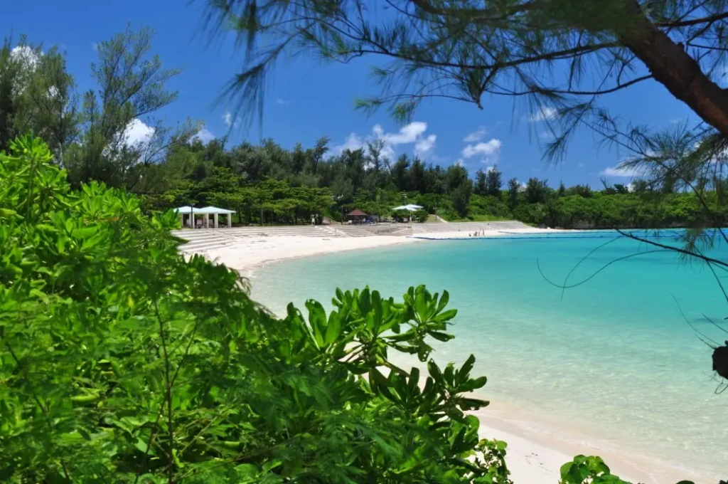 Beach & Waterfront
