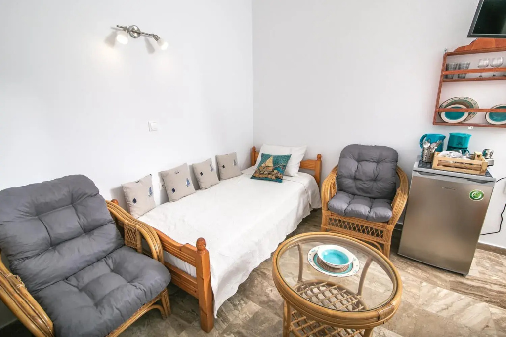 Stelios Rooms - Chambres