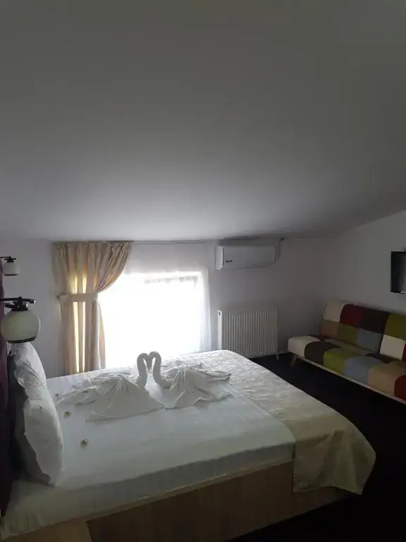 Standard Triple Attic room