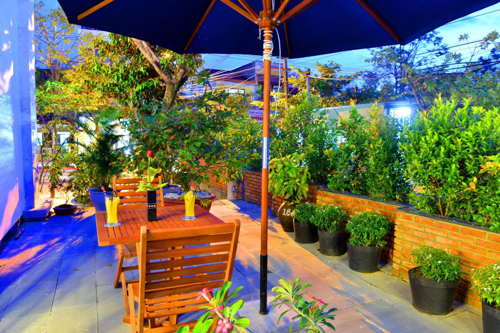 Balcony & Terrace