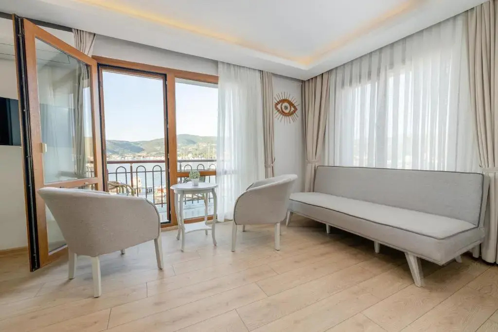 Standard Double room with sea view (full double bed)