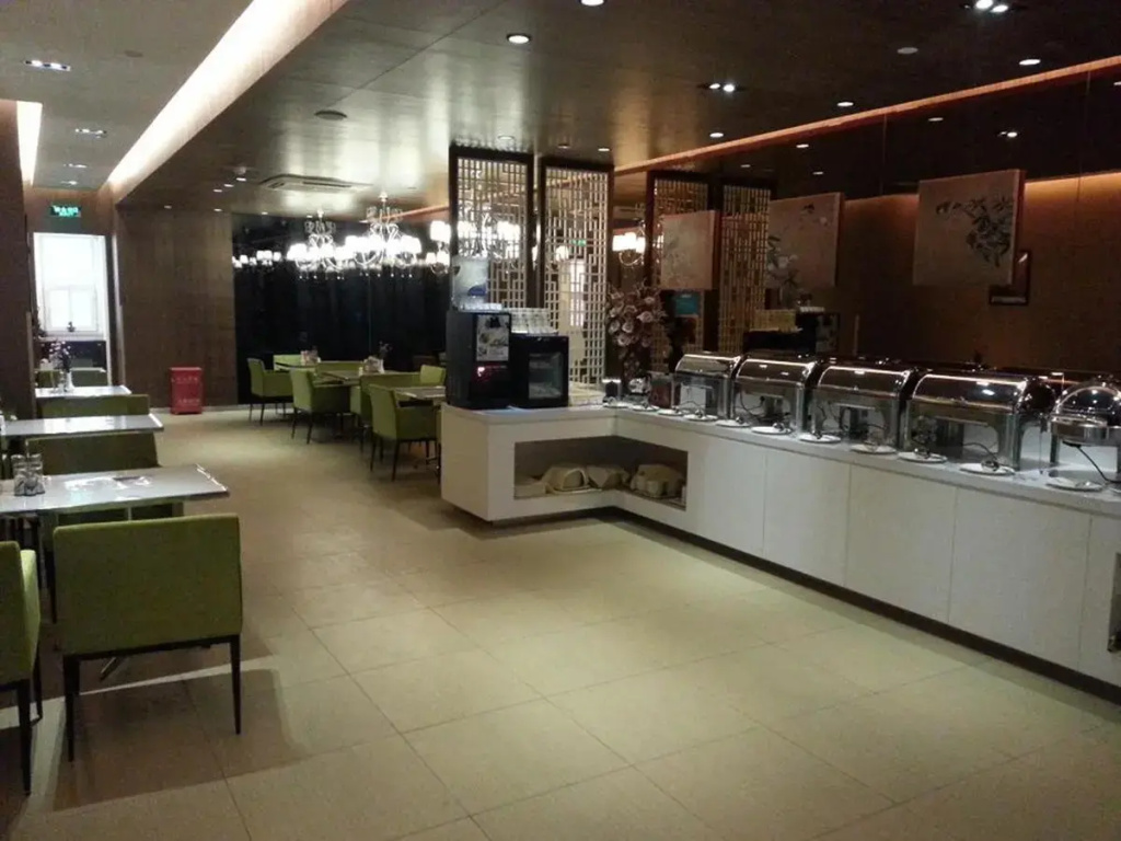 Food & Beverage