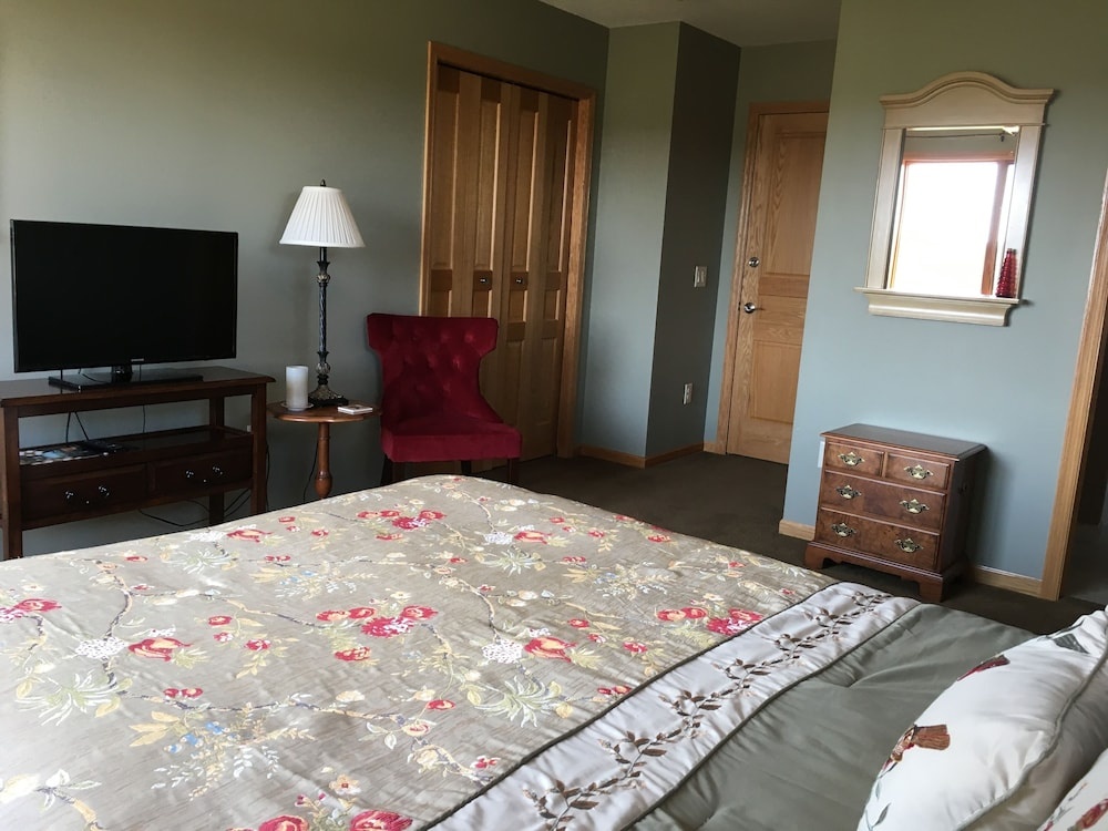Springdale Inn — 4