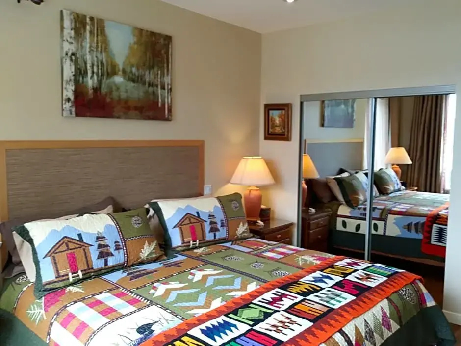Above Naramata Bed & Breakfast - Chambres