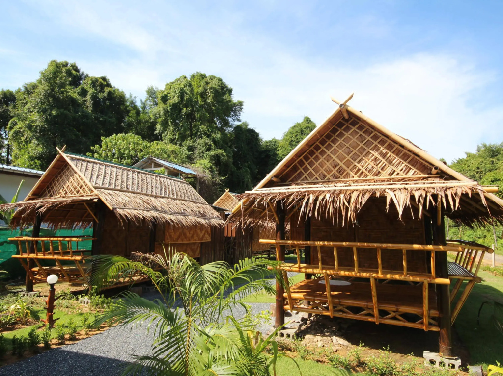 Phuhaya Bamboo Bungalows