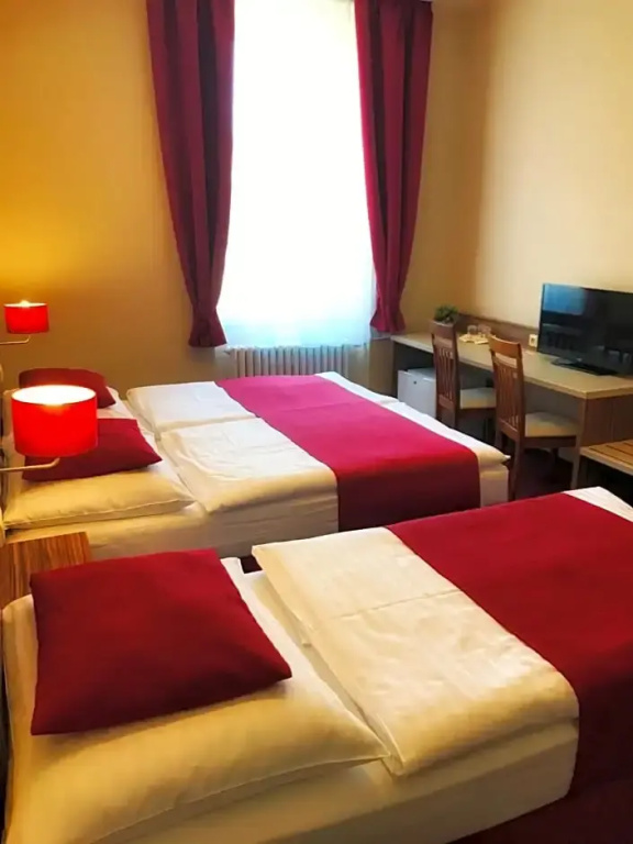 Economy room