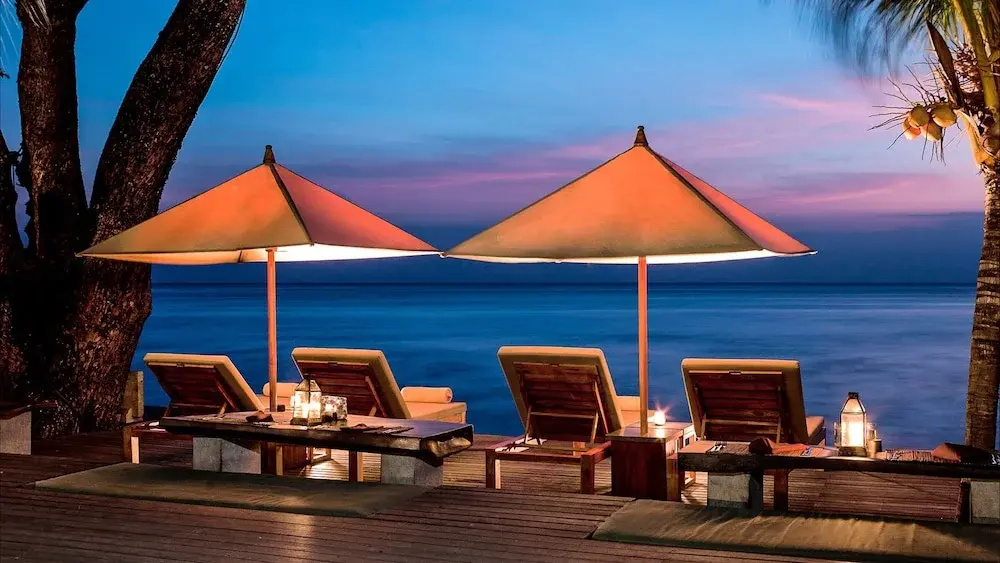 Beach & Waterfront