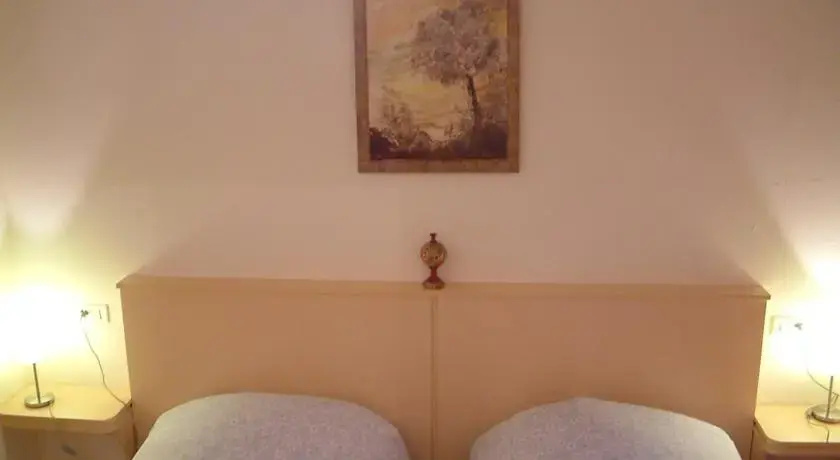 Afficher la photo 8 — La Maison Bleue