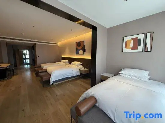 Standard Triple room with balcony and with view