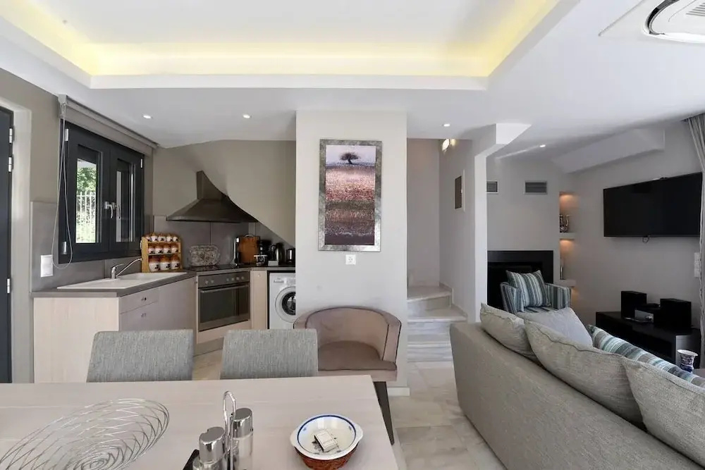 1 Bedroom Duplex Suite with mountain view