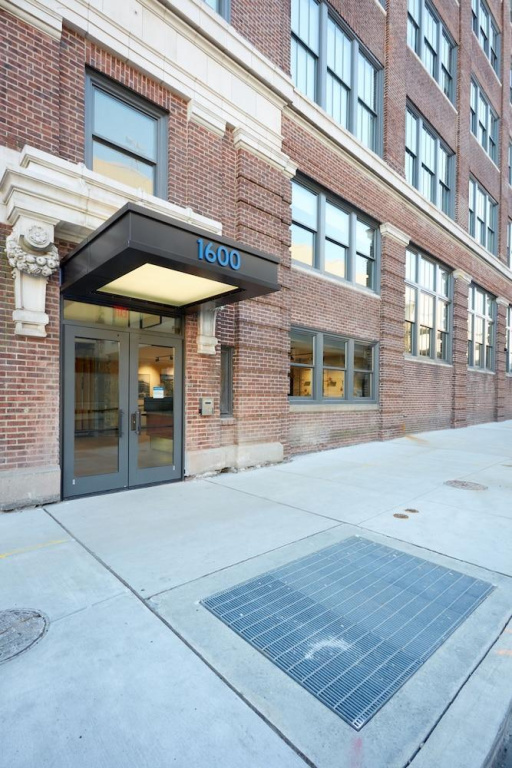 Contemporary Museum District Suites by Sonder
