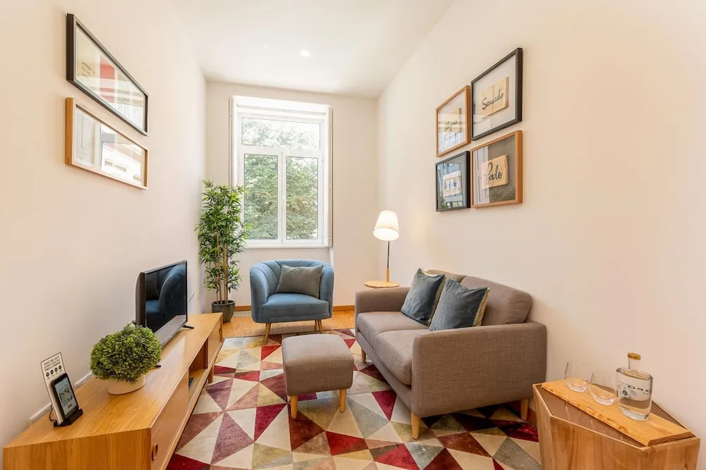 Cosy 1 in Oporto With 1 Bedrooms and 1 Bathrooms