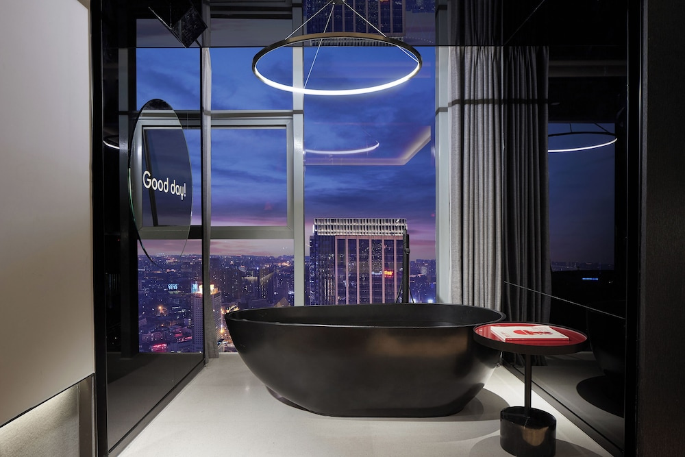 SEYA Panoramic Hotel - Chengdu Tianfu Square Chunxi Road - Managed by SEYA GROUP