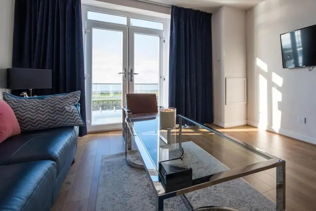 Apartment with sea view