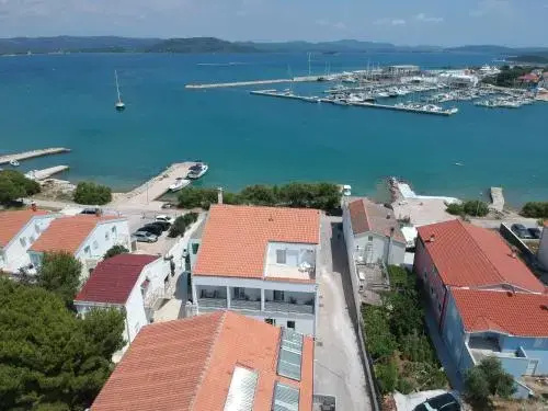 Beach & Waterfront