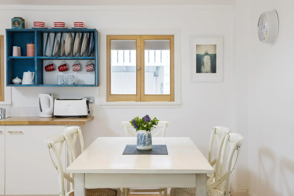 2 Bedrooms Cottage