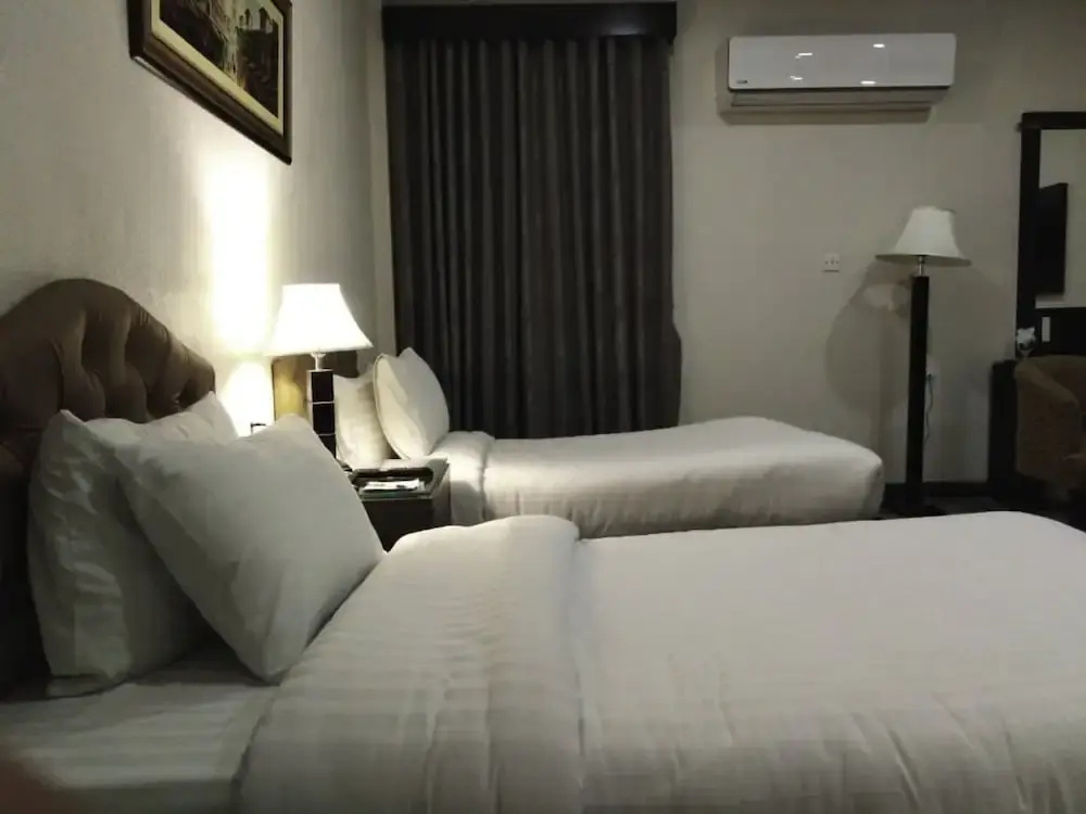 Javson Airport Hotel, Sialkot photo 2