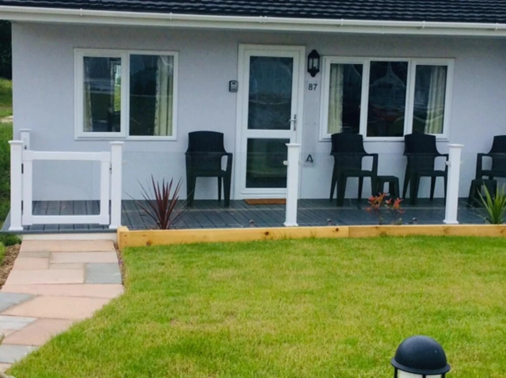 Captivating 2-bed Bungalow in Oulton Broad