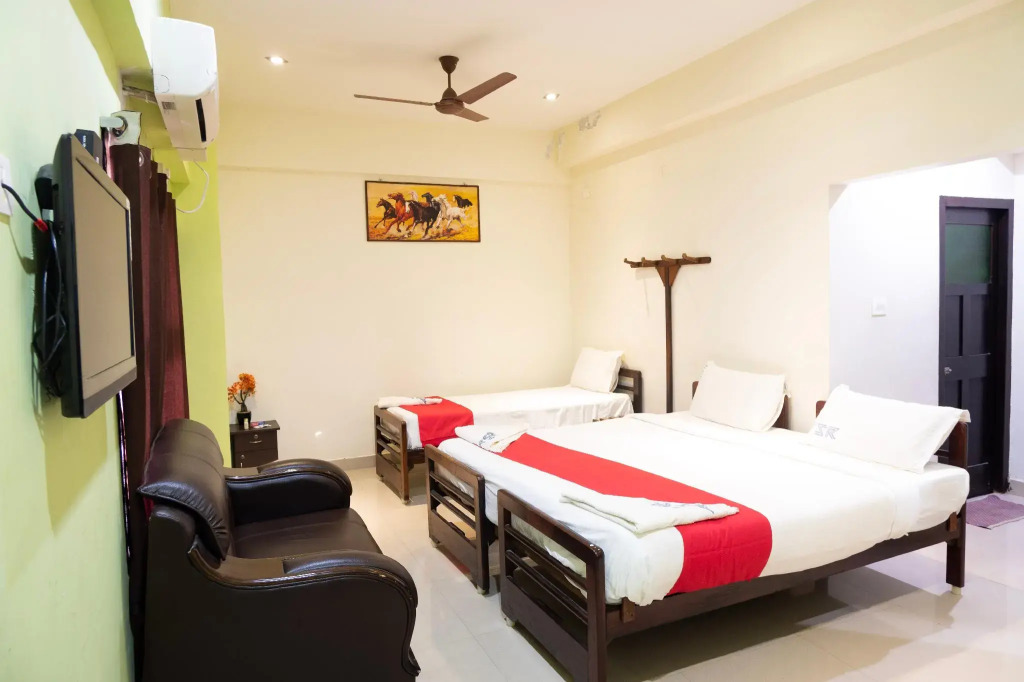 Deluxe Double room with lake view full double bed