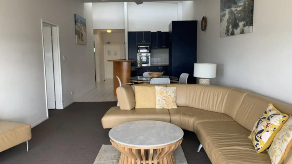 Unit 10 Sea Eagles Apartments