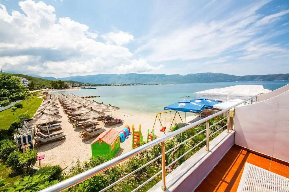 Beach & Waterfront