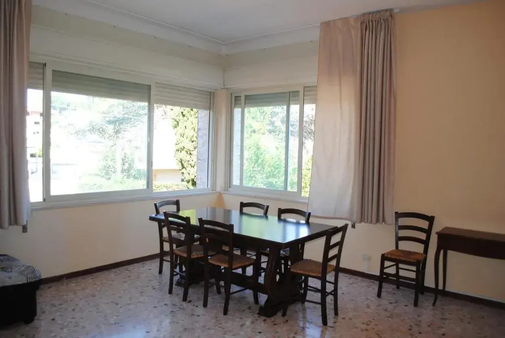 2 Bedrooms Cottage