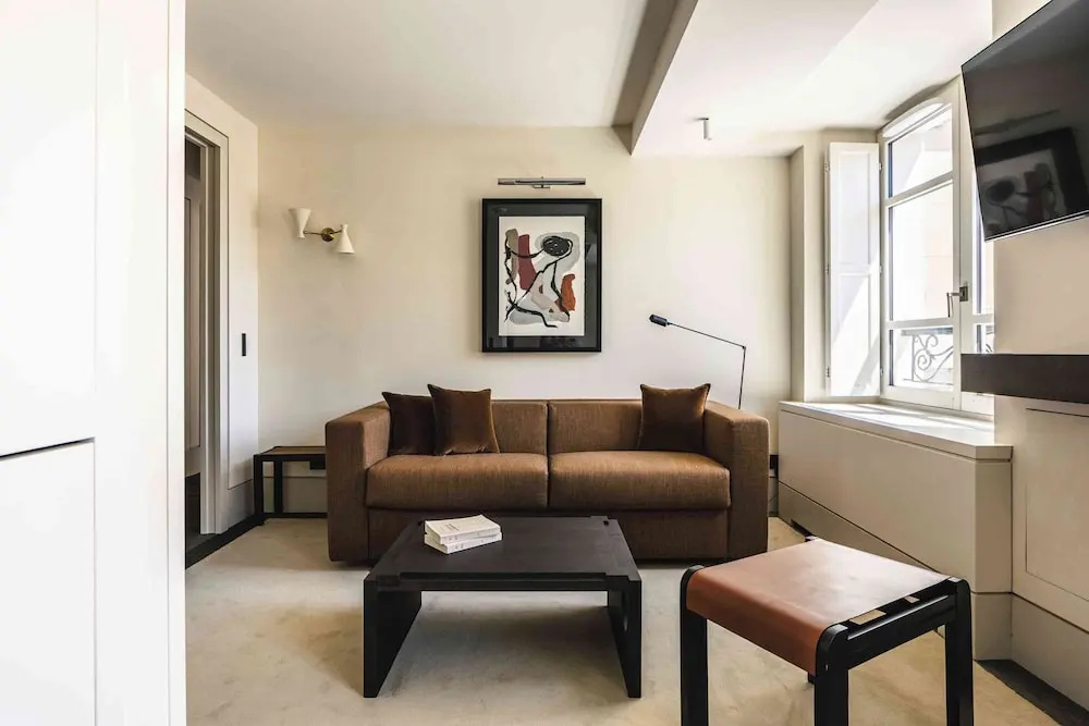 Mondovi Luxury Suites 54