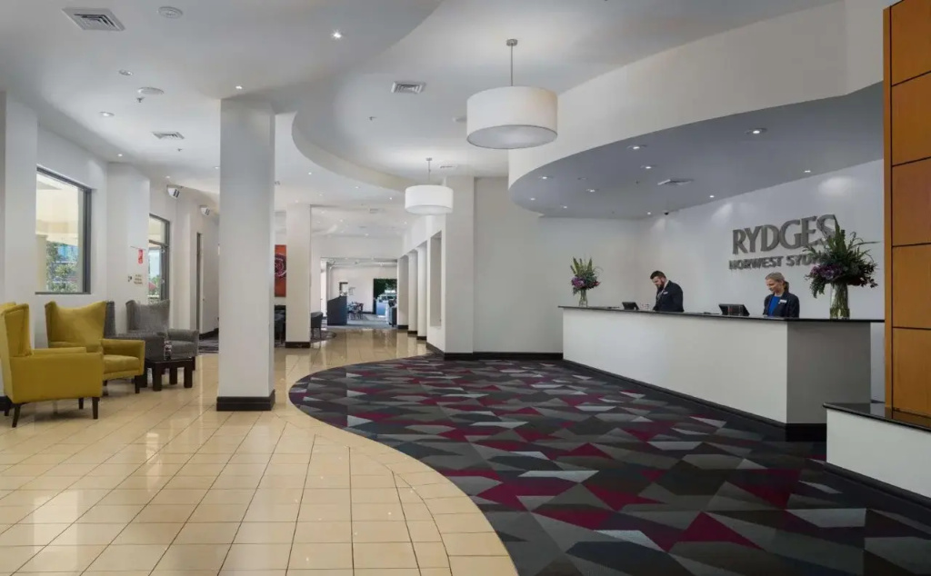 Visy Dior Hotel