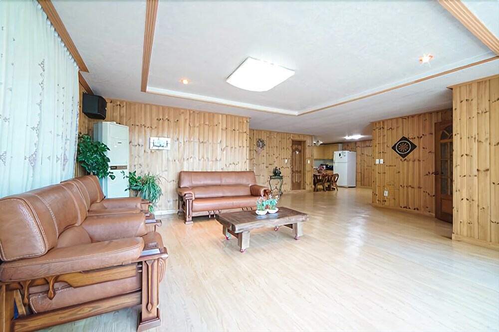 Gapyeong Sanneoul Pension