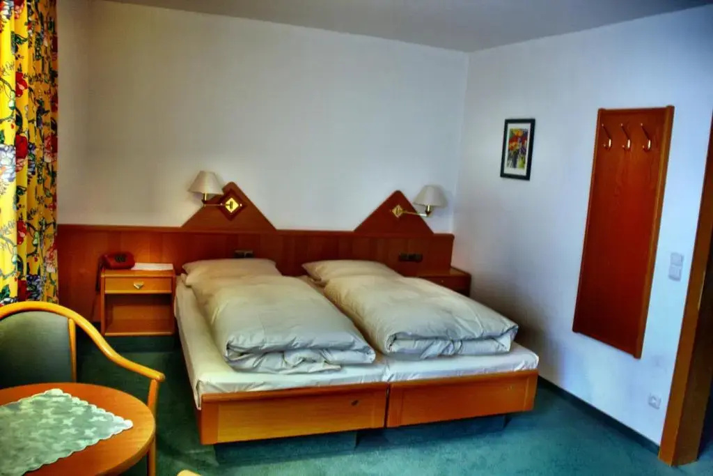 Standard Double room (full double bed)