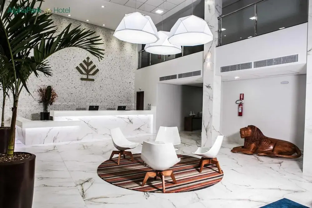 Lobby & Reception