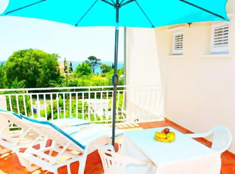 Apartments & Rooms Cakelic II