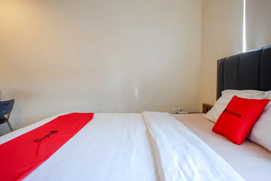 RedDoorz Plus @ Grand Pacifik Hotel Makassar - Chambres