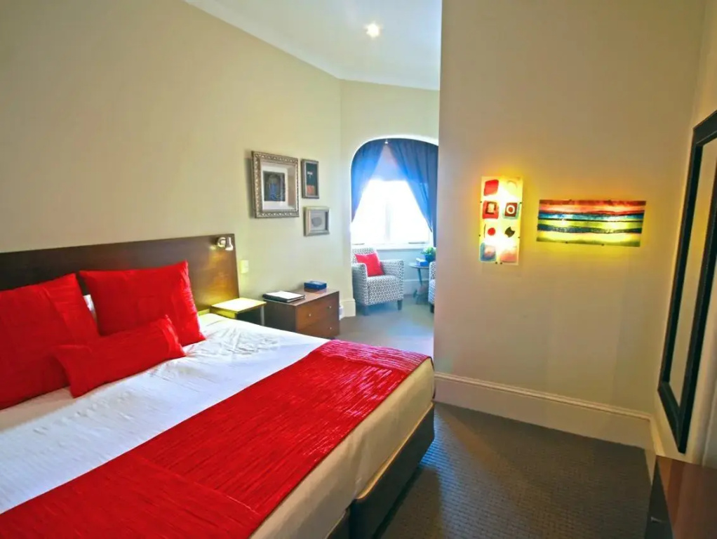 Standard Double room with harbour view (full double bed)