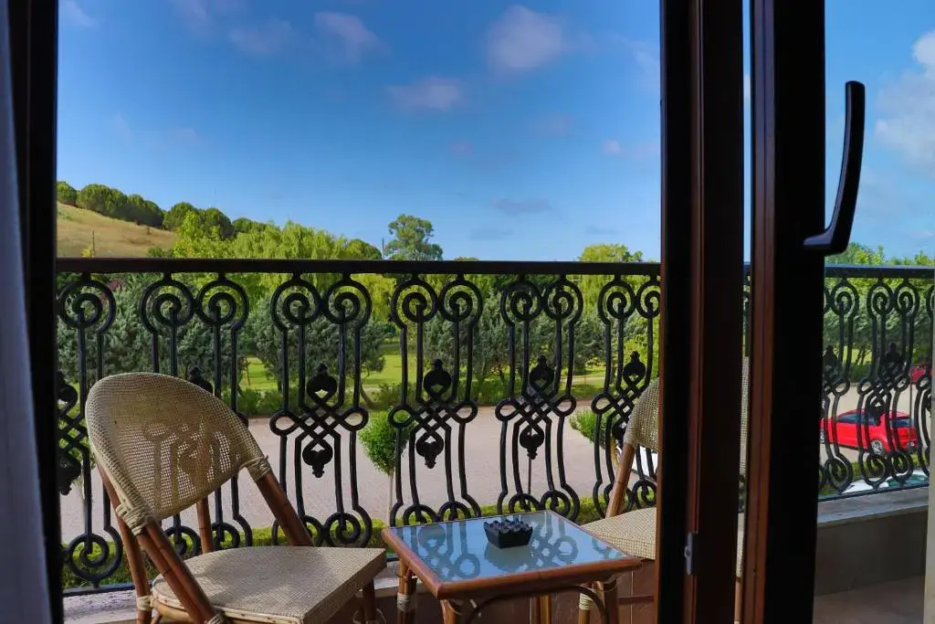 Balcony & Terrace
