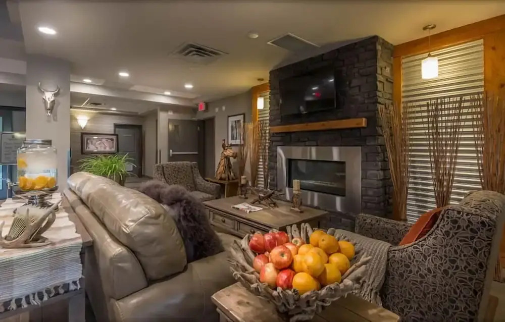 Timber Ridge Inn and Suites - фото 11