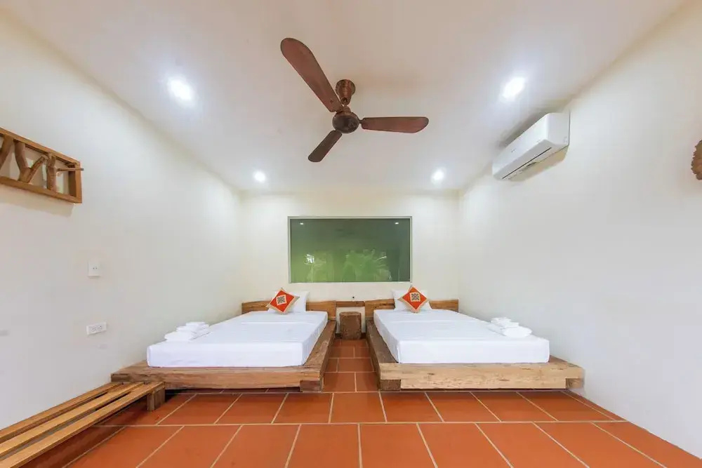 Premier Double room with garden view (full double bed)