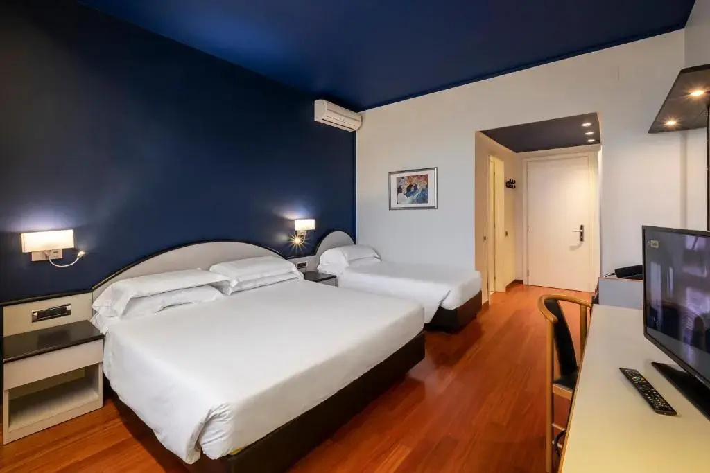 Hotel Touring - Chambres