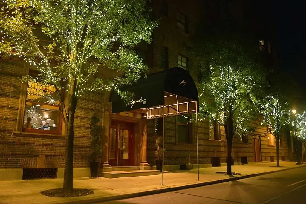 Alexander Inn